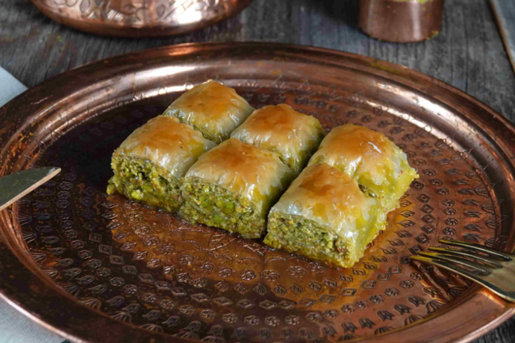 Fıstıklı Özel Baklava